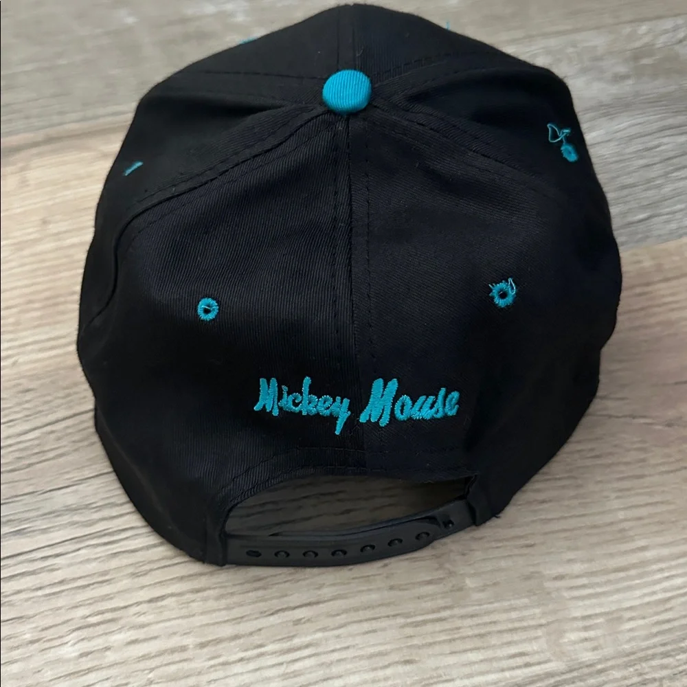 Vintage 90s Mickey Mouse Snapback Baseball cap